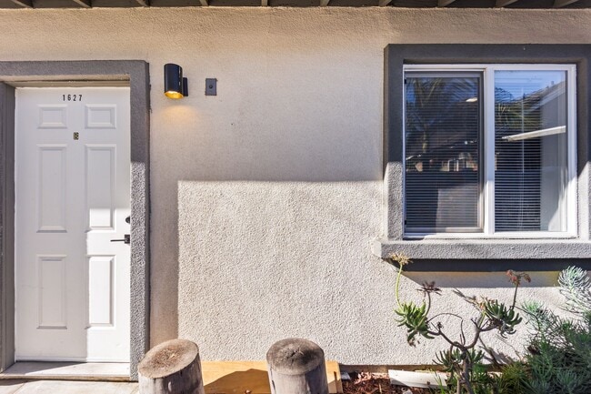 Foto del edificio - 1629 W Summit St