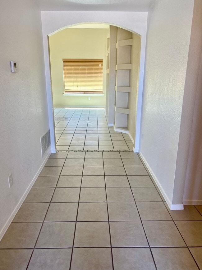 Building Photo - 5548 Patagonia Dr