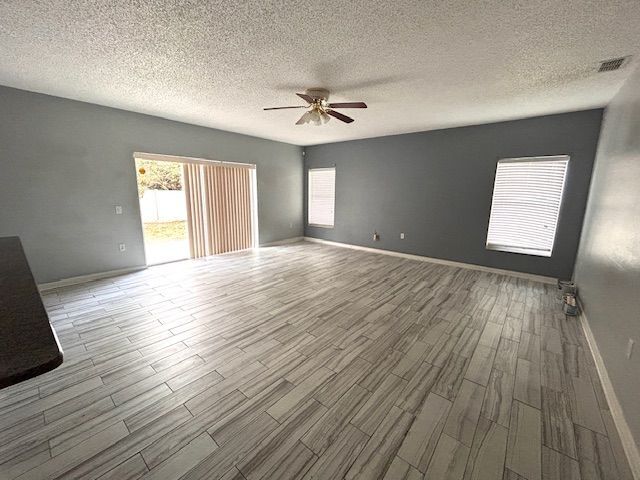 Foto del edificio - 843 Ognon Ct