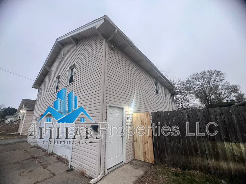 Foto principal - 403 Kenwood St