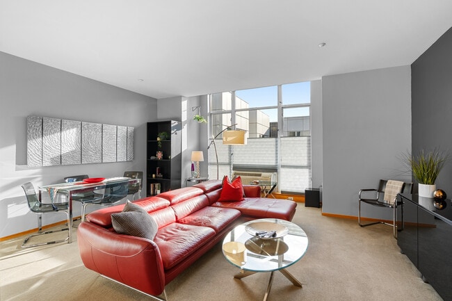 Building Photo - 1125 NW 9th Ave