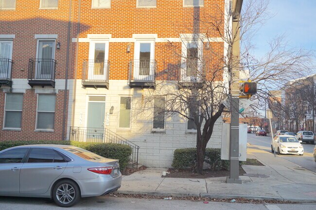 Foto del edificio - 920 E Lombard St