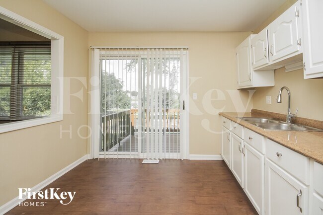 Foto del edificio - 1838 Ashwood Ln