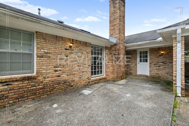 Building Photo - Spacious 4BR/2.5BA West Mobile Home – Room to Grow in a Convenient Location!