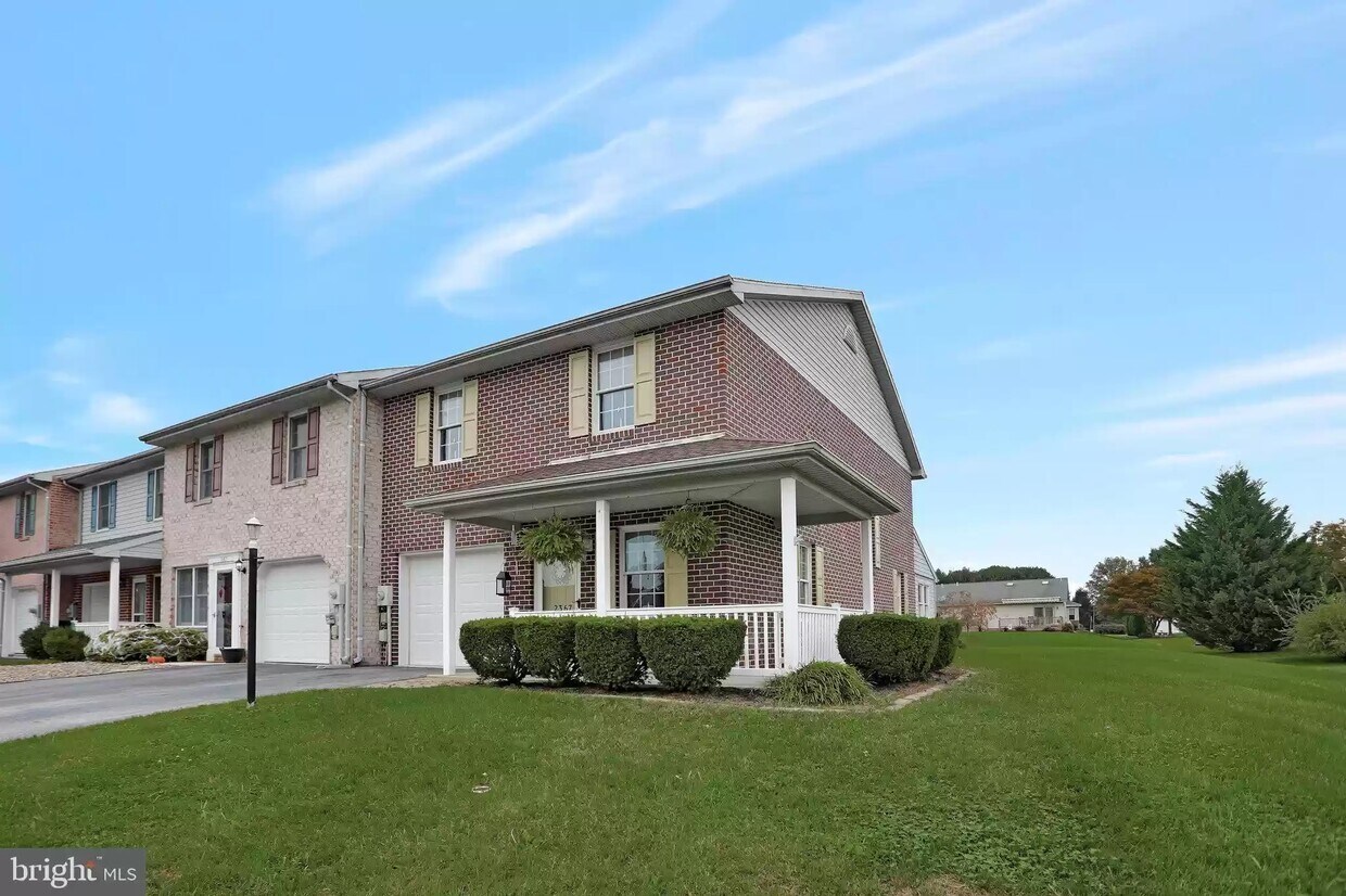 Primary Photo - 2367 McCleary Dr