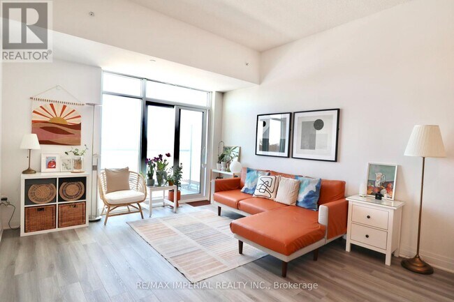 Photo du bâtiment - 3220-3220 Sheppard Ave E