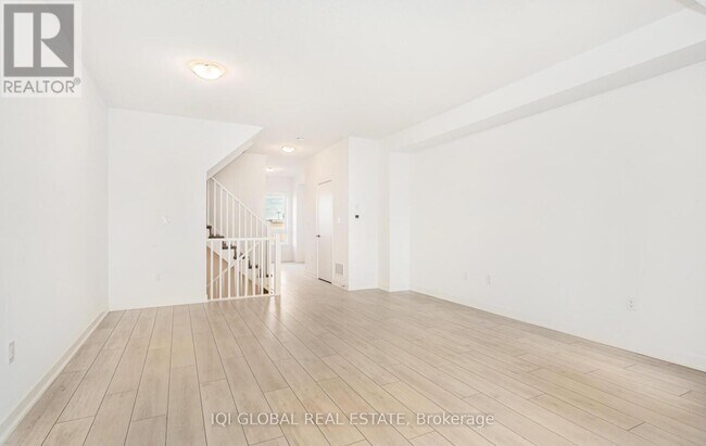 Building Photo - 3065 Cherry Blossom Cmn