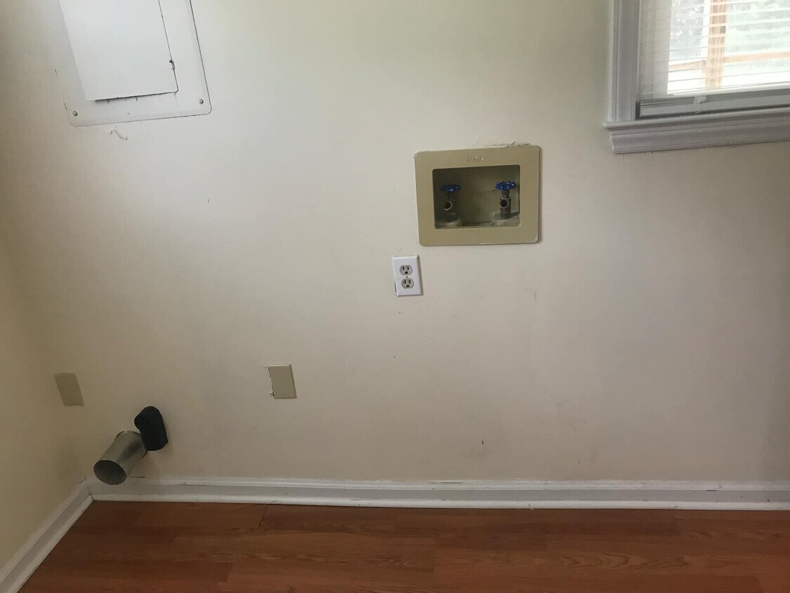 Foto principal - 3810 Old Camden Rd