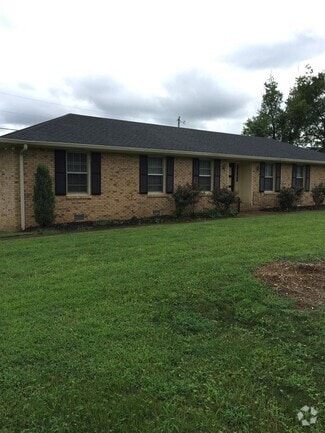 Building Photo - 1446 Alhambra Dr