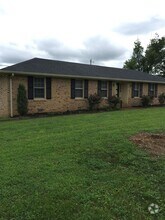 Building Photo - 1446 Alhambra Dr