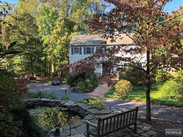 Building Photo - 181 Upper Saddle River Rd