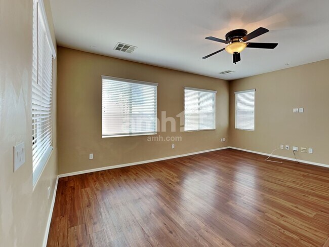 Foto del edificio - 38549 N Reynosa Dr