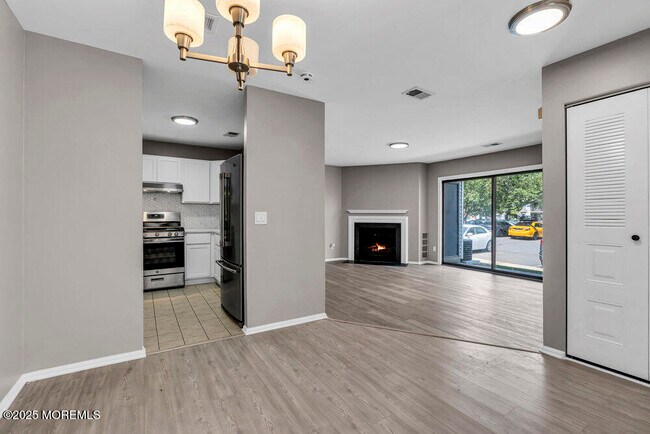 Building Photo - 2609 Lighthouse Ln