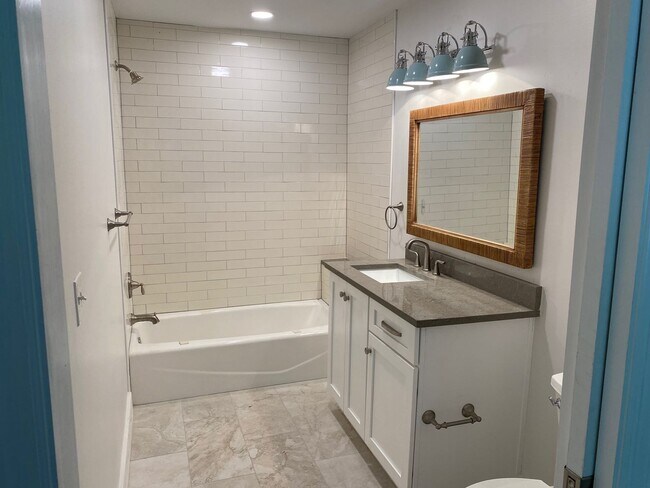 Photo - 1515 Grape St House