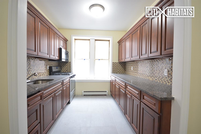 Building Photo - 1055 Willmohr St