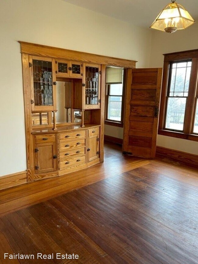 Foto del edificio - 3 br, 2 bath House - 205 E High St