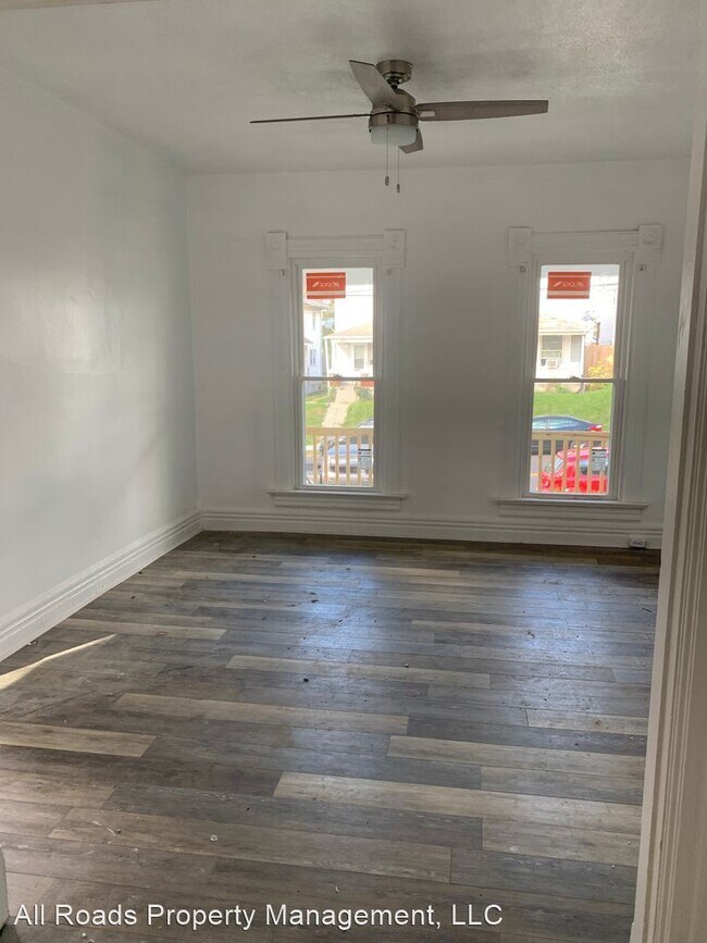 Building Photo - 3 br, 1 bath House - 1042 Huffman Ave