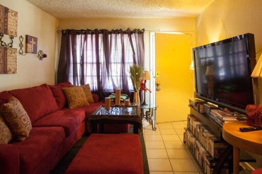 Typical Living Room - Kreutz Apartments