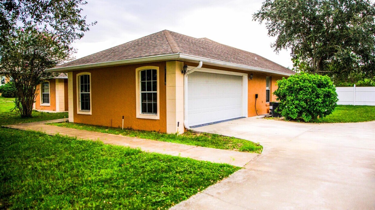 Foto principal - 11649 Audubond Ln