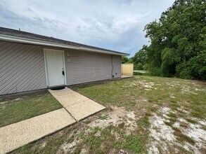 Building Photo - 1600 Green Briar Pkwy