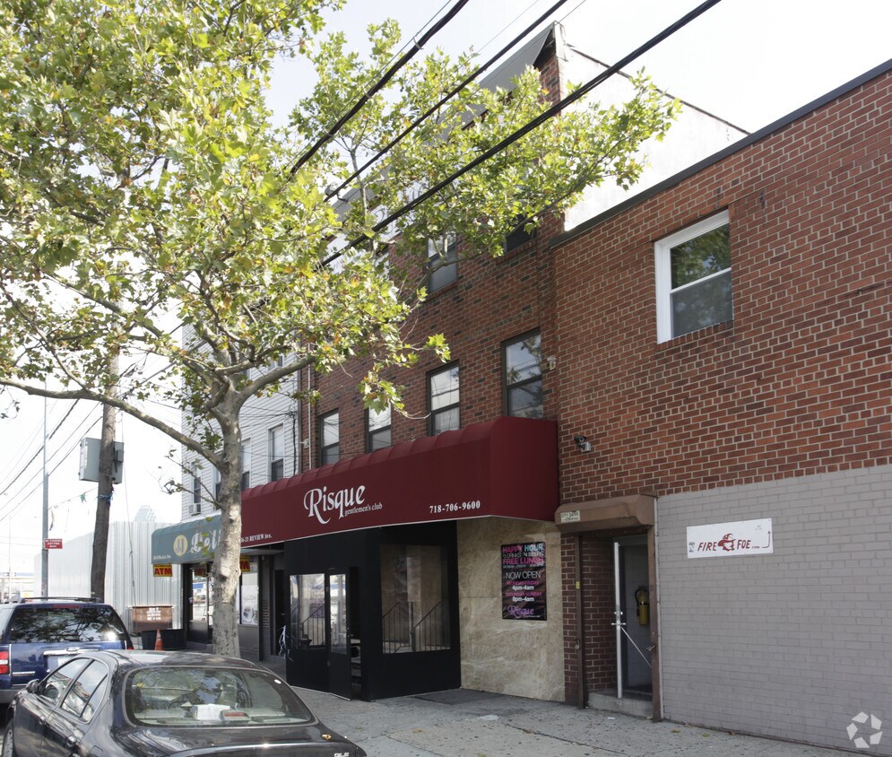 Primary Photo - 36-21 Review Ave