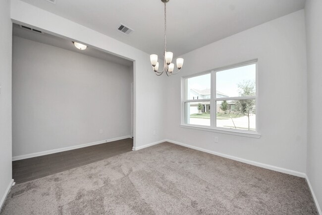 Building Photo - 2715 Crested Creek Ln.