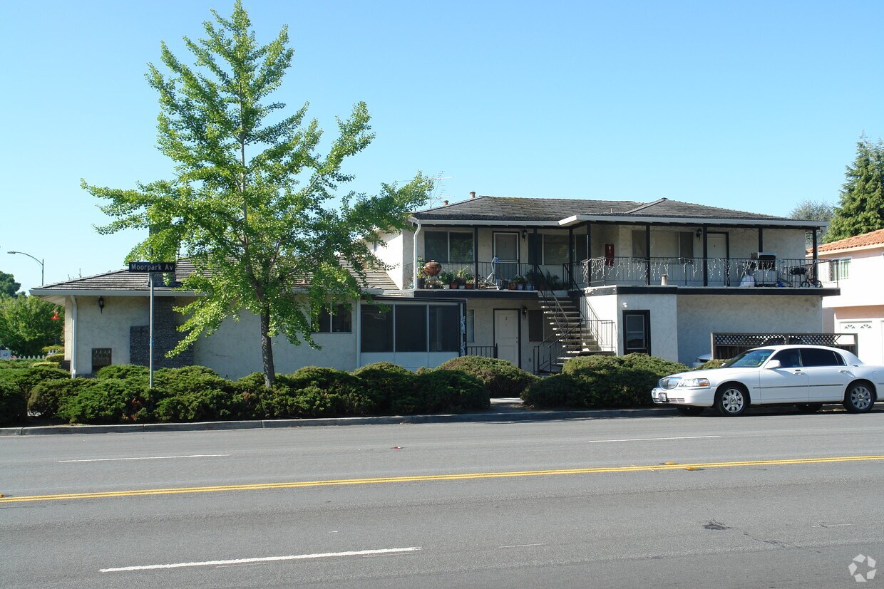 Building Photo - 603 Bolton Ct