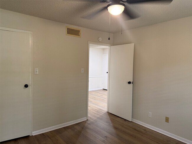 Building Photo - 2120 El Paseo St