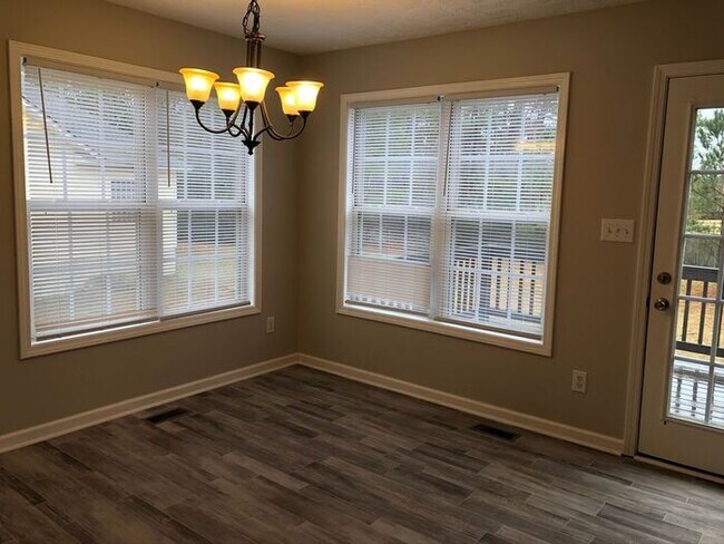 Foto del edificio - 3594 Pioneer Drive, Hope Mills