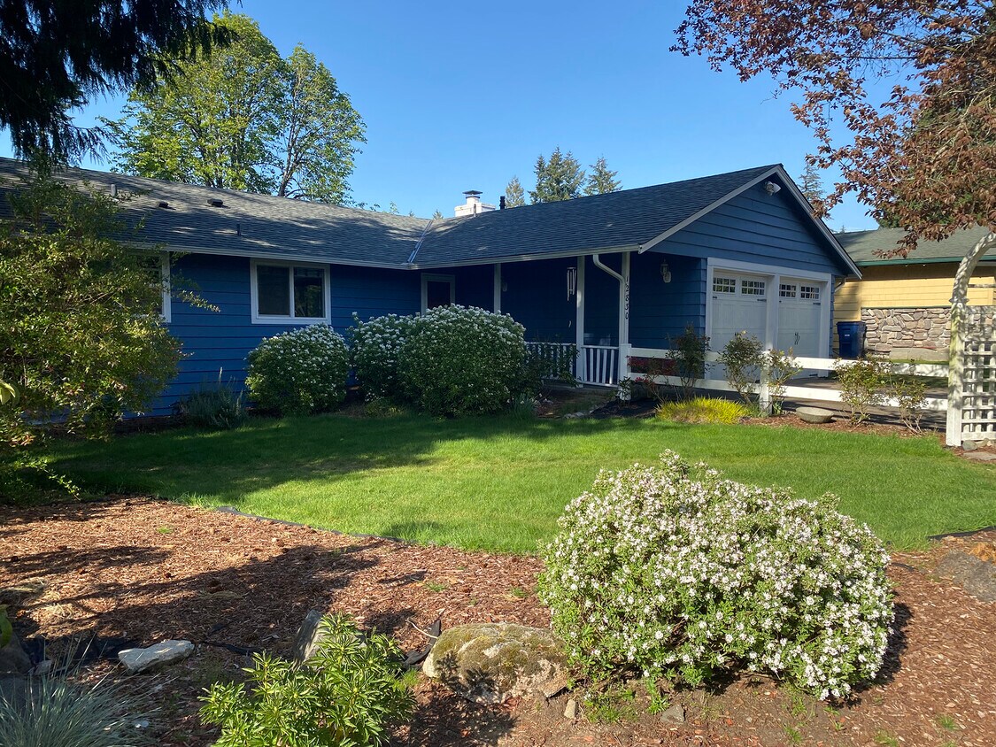 Rose Hill home on a quiet cul-de-sac - 12830 NE 94th St