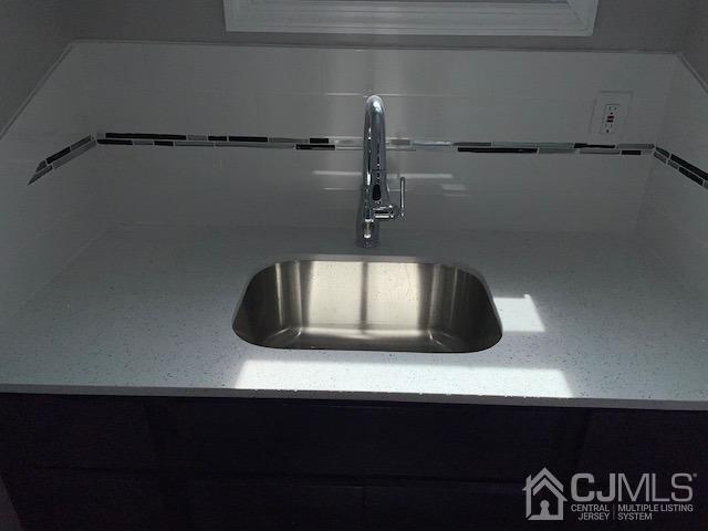 Foto del edificio - 175 Whitehead Ave