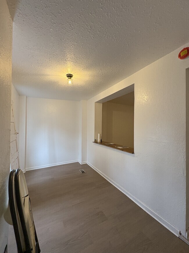 Foto del edificio - 5504 Devon St