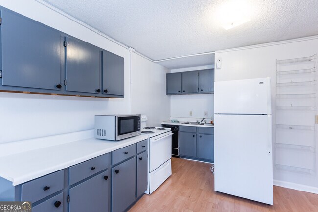 Foto del edificio - 656 Bellemeade Ave NW