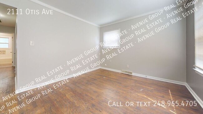 Building Photo - 2111 Otis Ave