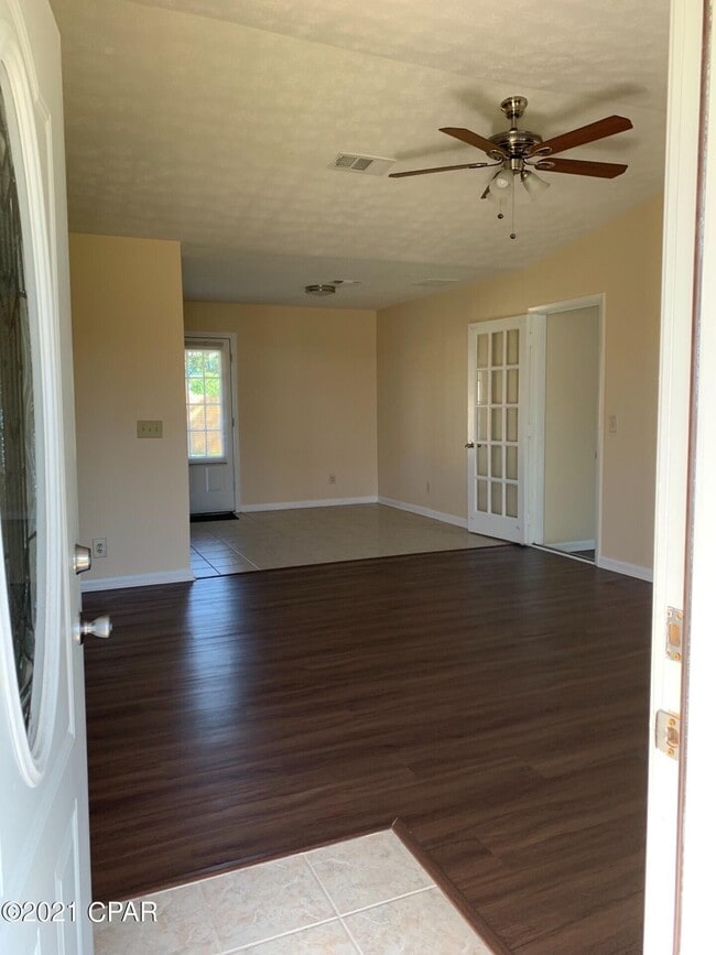 Building Photo - 202 Acme Ln
