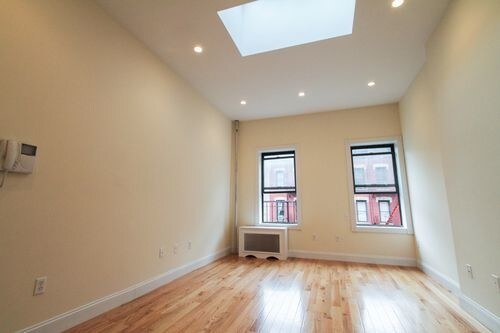 Primary Photo - 415 W 56th St