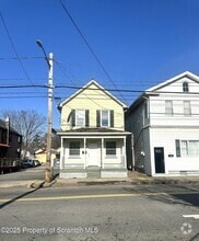 Building Photo - 539 Hazle St