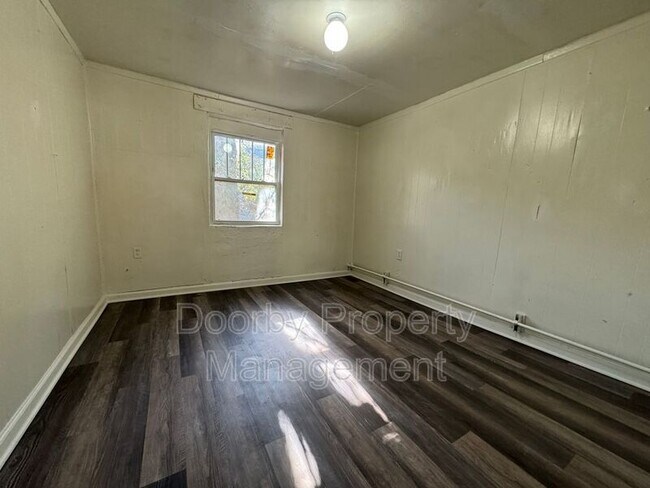 Building Photo - 417 N Hawthorne St