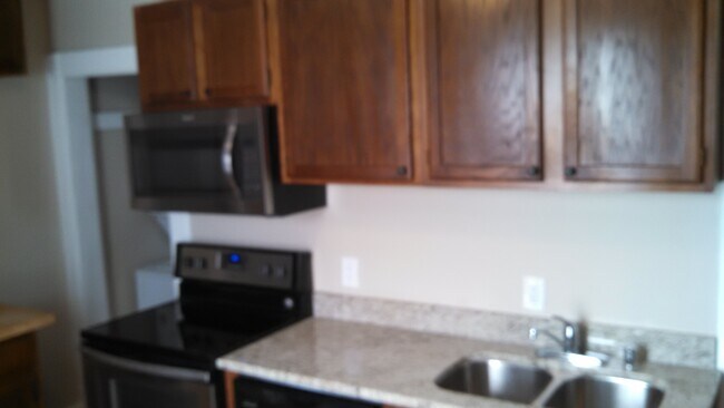 Building Photo - 2516 S Logan Ave