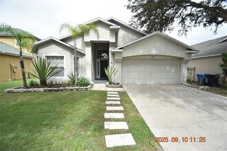 Building Photo - 12913 Lake Vista Dr