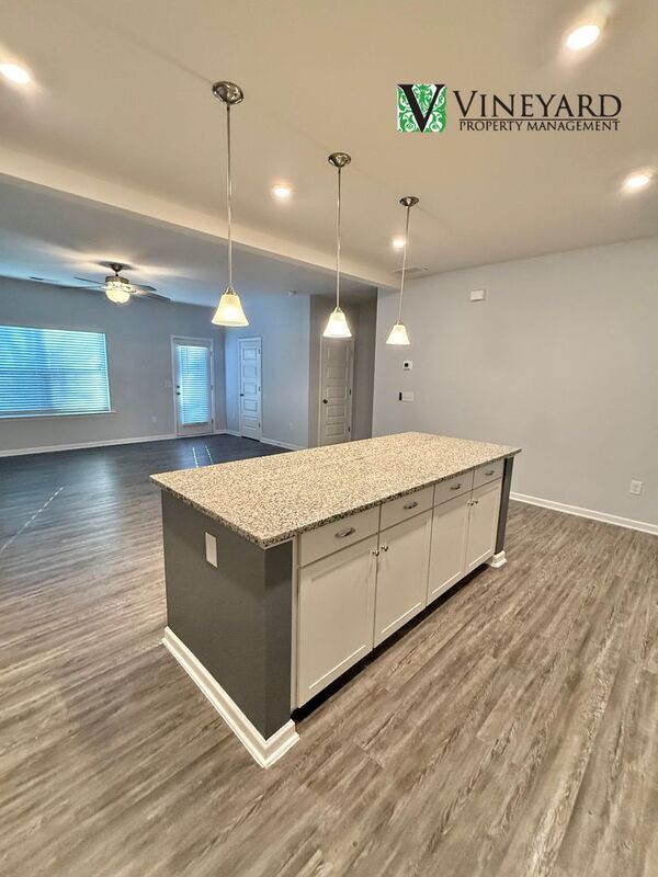 Building Photo - 247 Centennial Cir