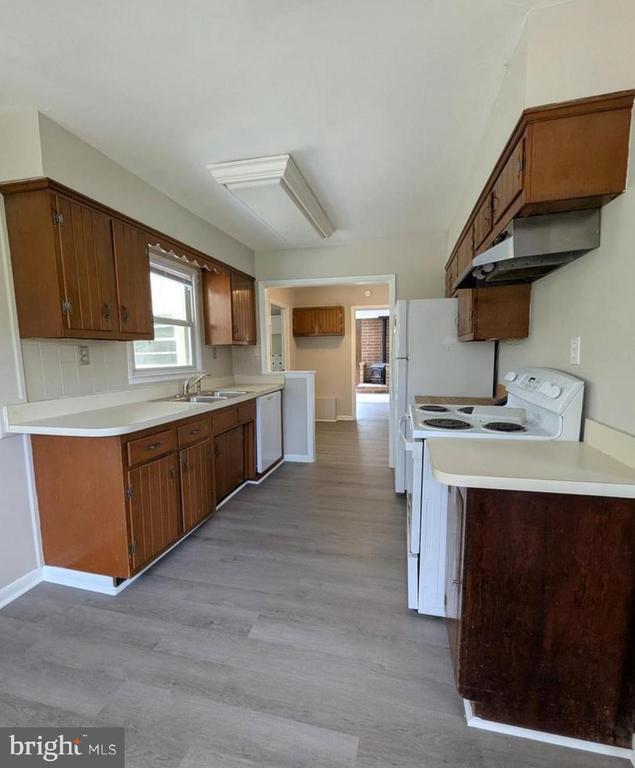 Foto del edificio - 8608 Linton Hall Rd