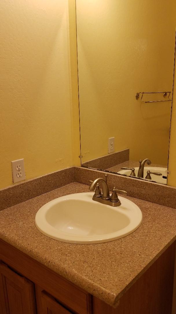 38 Las Moradas Cir Unit 38 Las Moradas, San Pablo, CA 94806 Condo for