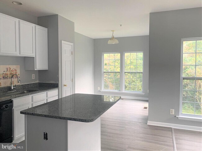 Foto del edificio - 1717 Waltman Rd