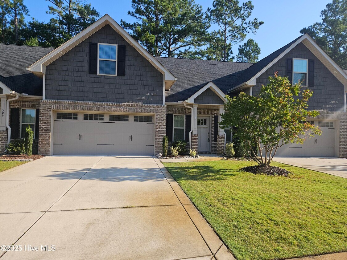 Foto principal - 504 Niblick Cir