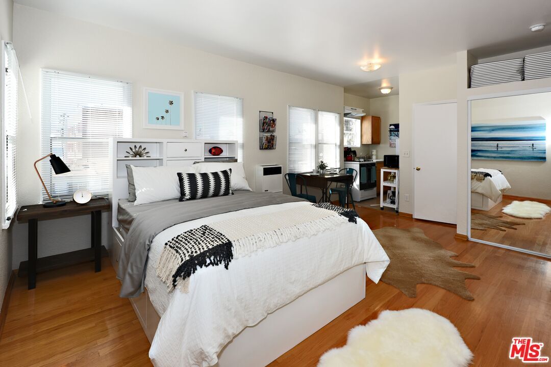 Foto principal - 26 Breeze Ave