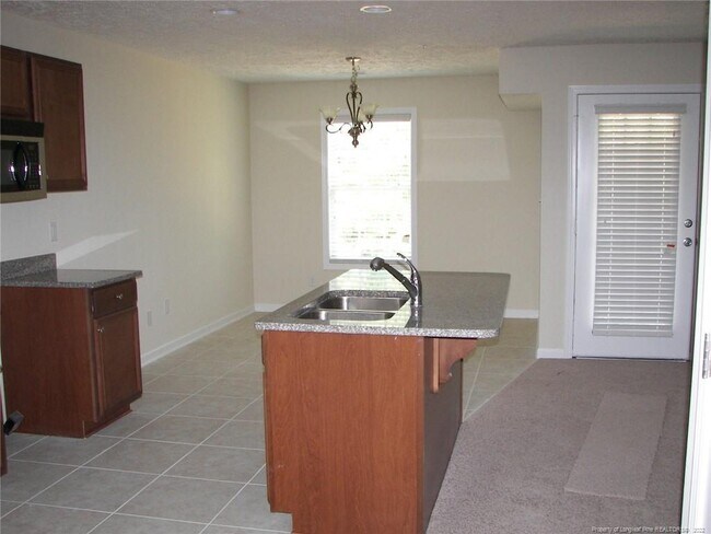 Building Photo - 1523 Drakestone Ct