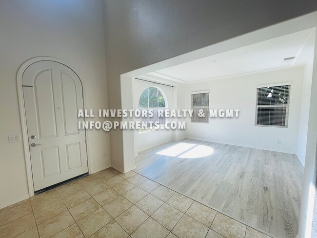 Building Photo - 5554 Nanday Ct