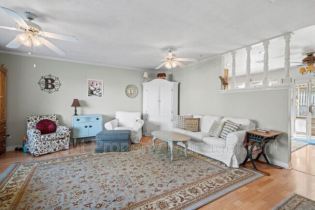 Building Photo - 2932 Summerfield Ln