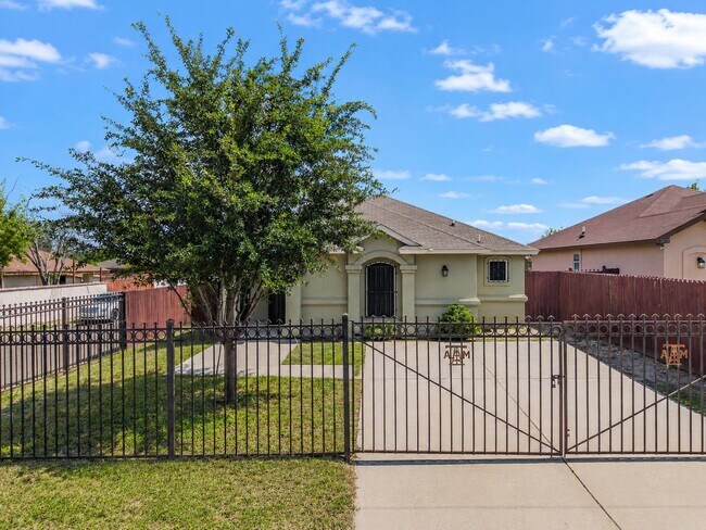Foto del edificio - 3219 Galveston St